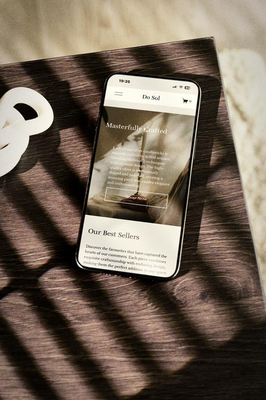 Do Sol iPhone 01 Photo Mockup