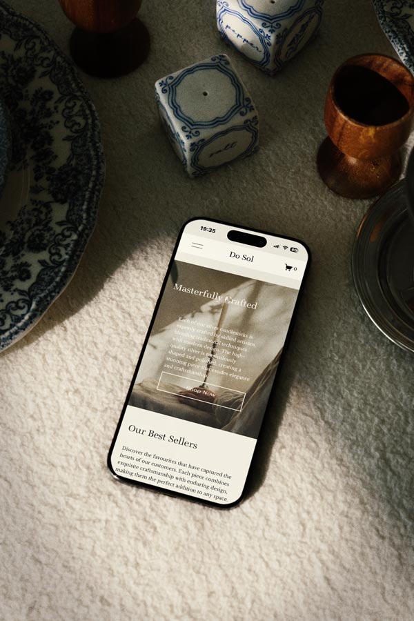 Do Sol iPhone 04 Photo Mockup