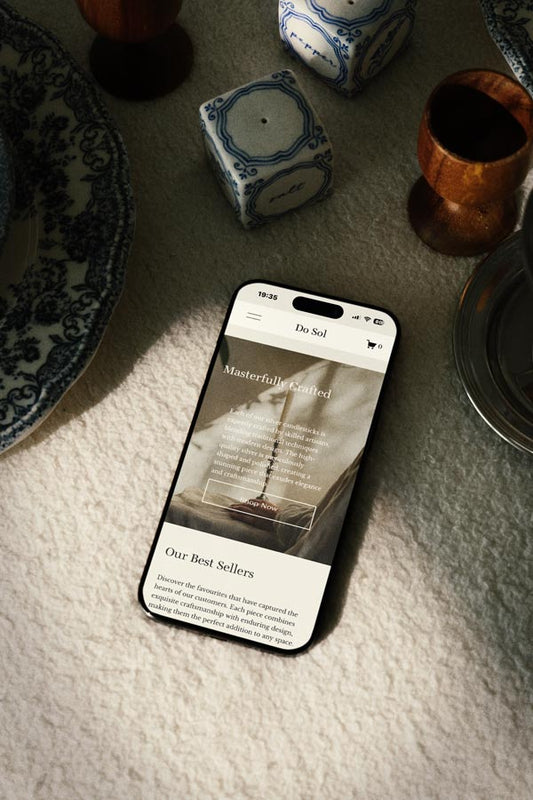 Do Sol iPhone 04 Photo Mockup