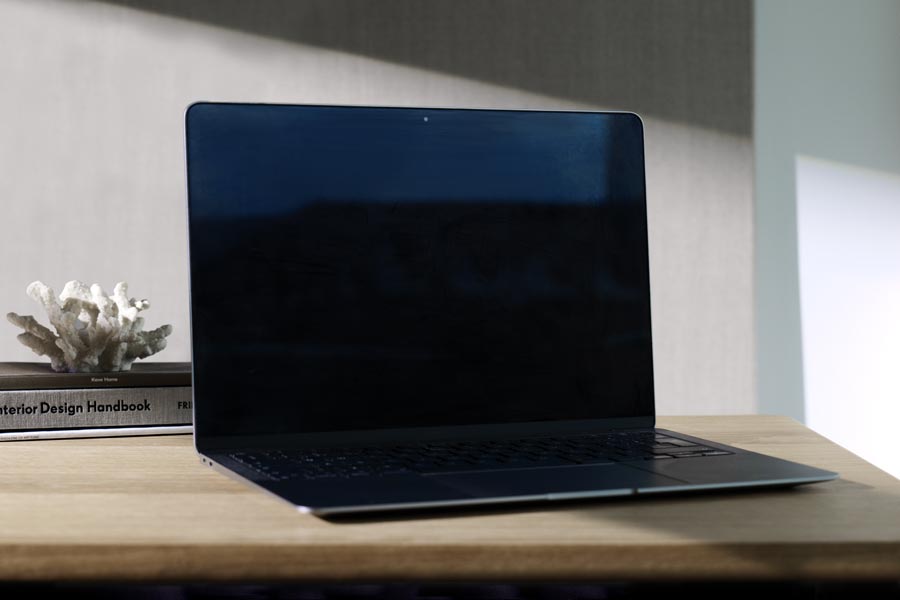 Do Sol MacBook 02 Photo Mockup