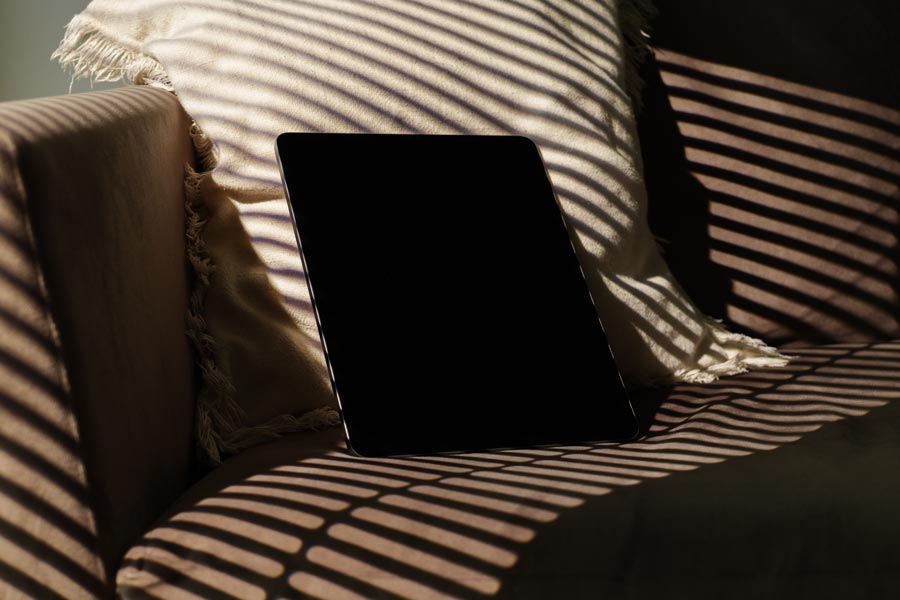 Do Sol iPad 03 Photo Mockup